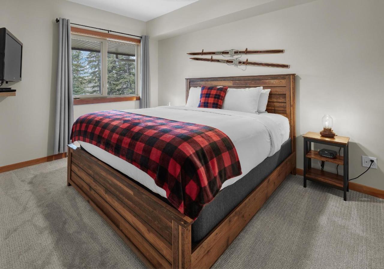Newly Renovated Grizzly Lodge, Spacious 3Br 2Ba With Open Pool, Hot Tub Canmore Exterior foto